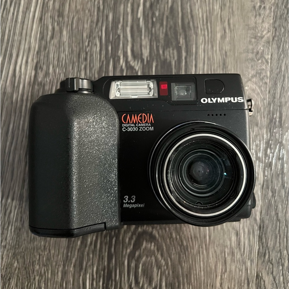 Olympus C3030 3.2mp Digital Camera